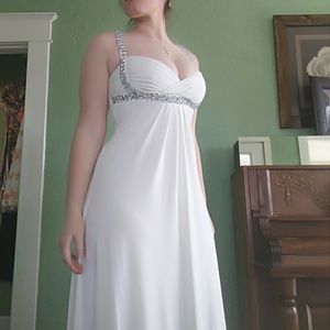 Stunning JSBoutique formal gown